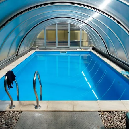 Malchower Mit Pool Apartment